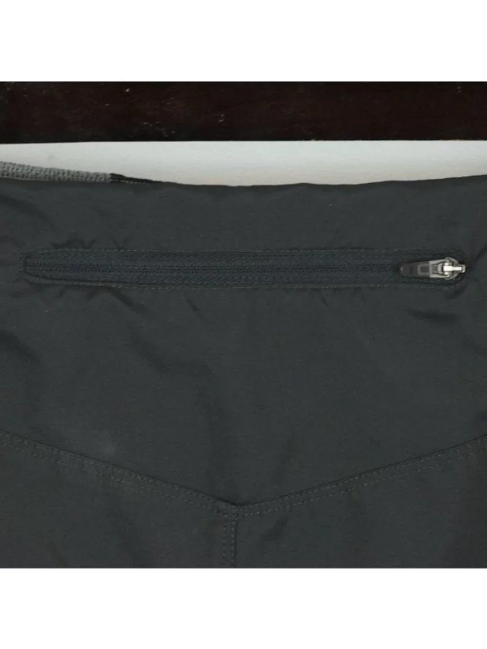 The North Face Men's Large Gray Yellow Double Layer Activewear Shorts